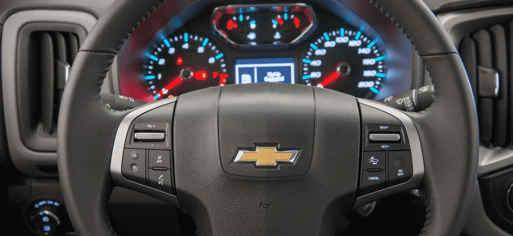 Detalle Volante y Tablero Chevrolet S10 2020 | Plan 84